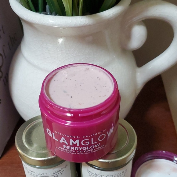 Berryglow Recovery Mask - Picture 4 of 4